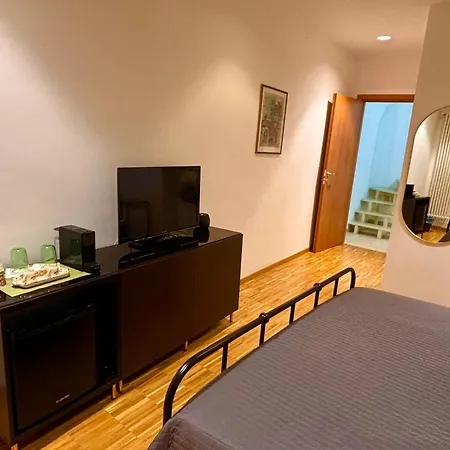 Guest house Dadu 14 *